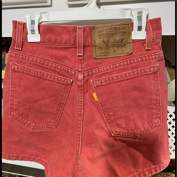Vintage Levi’s shorts size 3❤️ - Picture 2 of 7